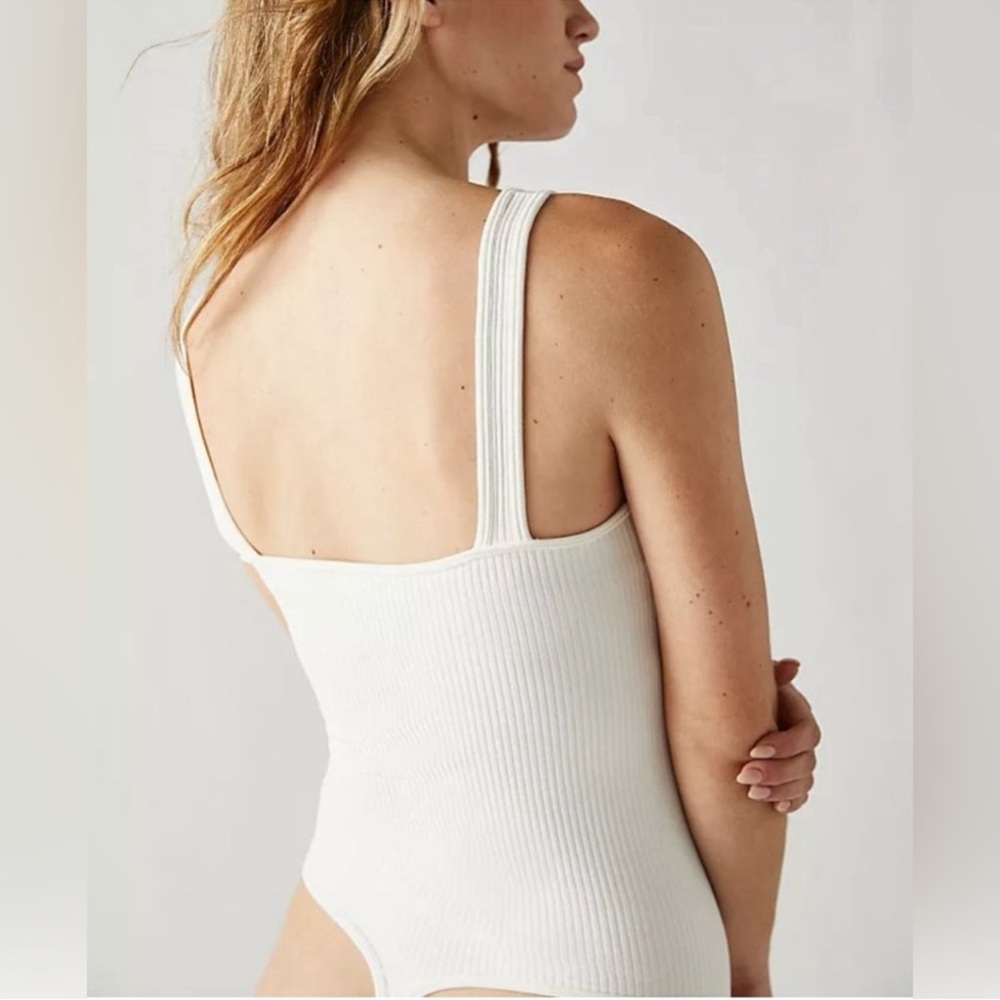FREE PEOPLE | ✨NEW✨ XYZ Recycled Bodysuit in White - Picture 2 of 3